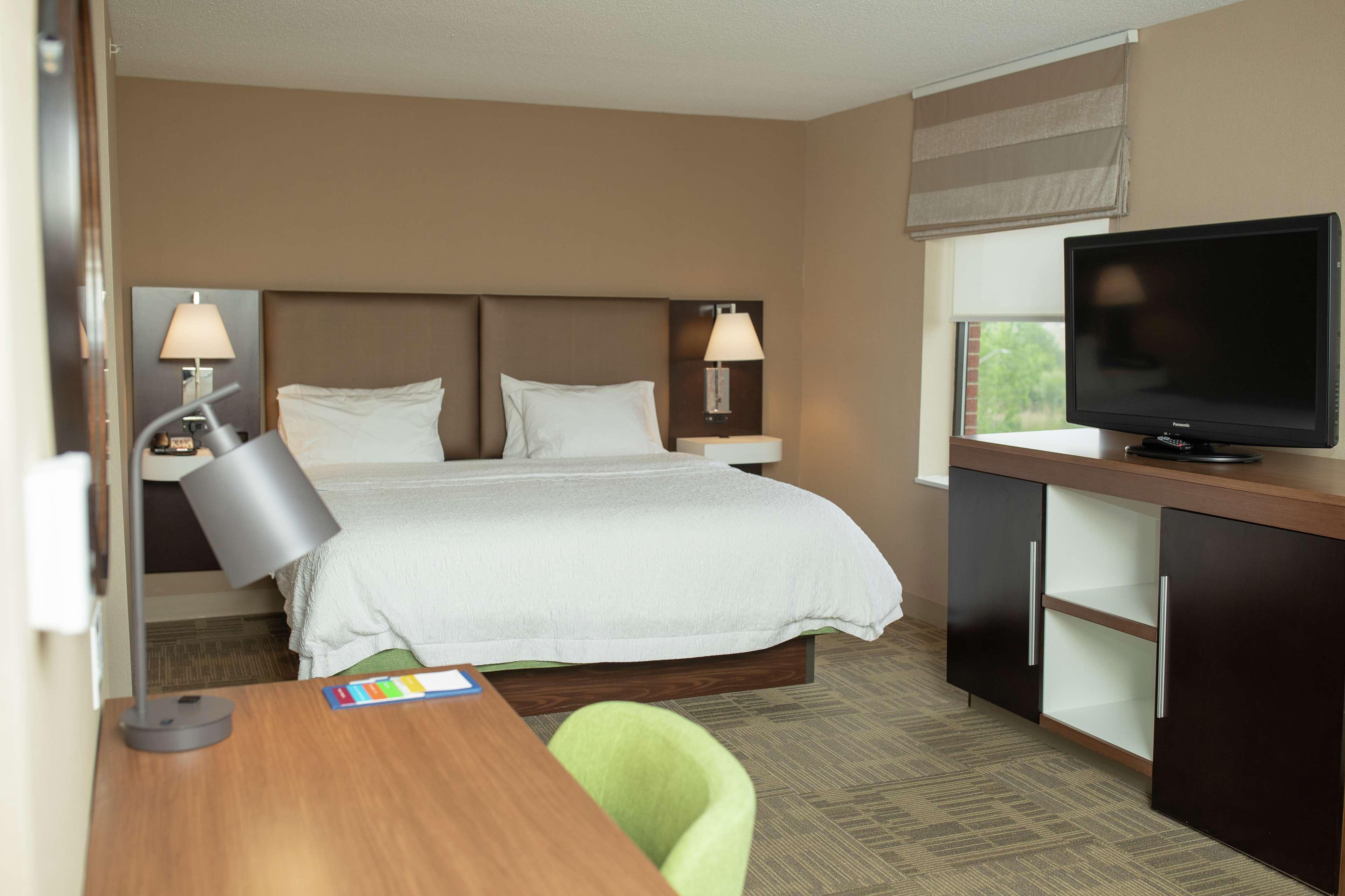 Hampton Inn Commerce/Novi Eksteriør bilde
