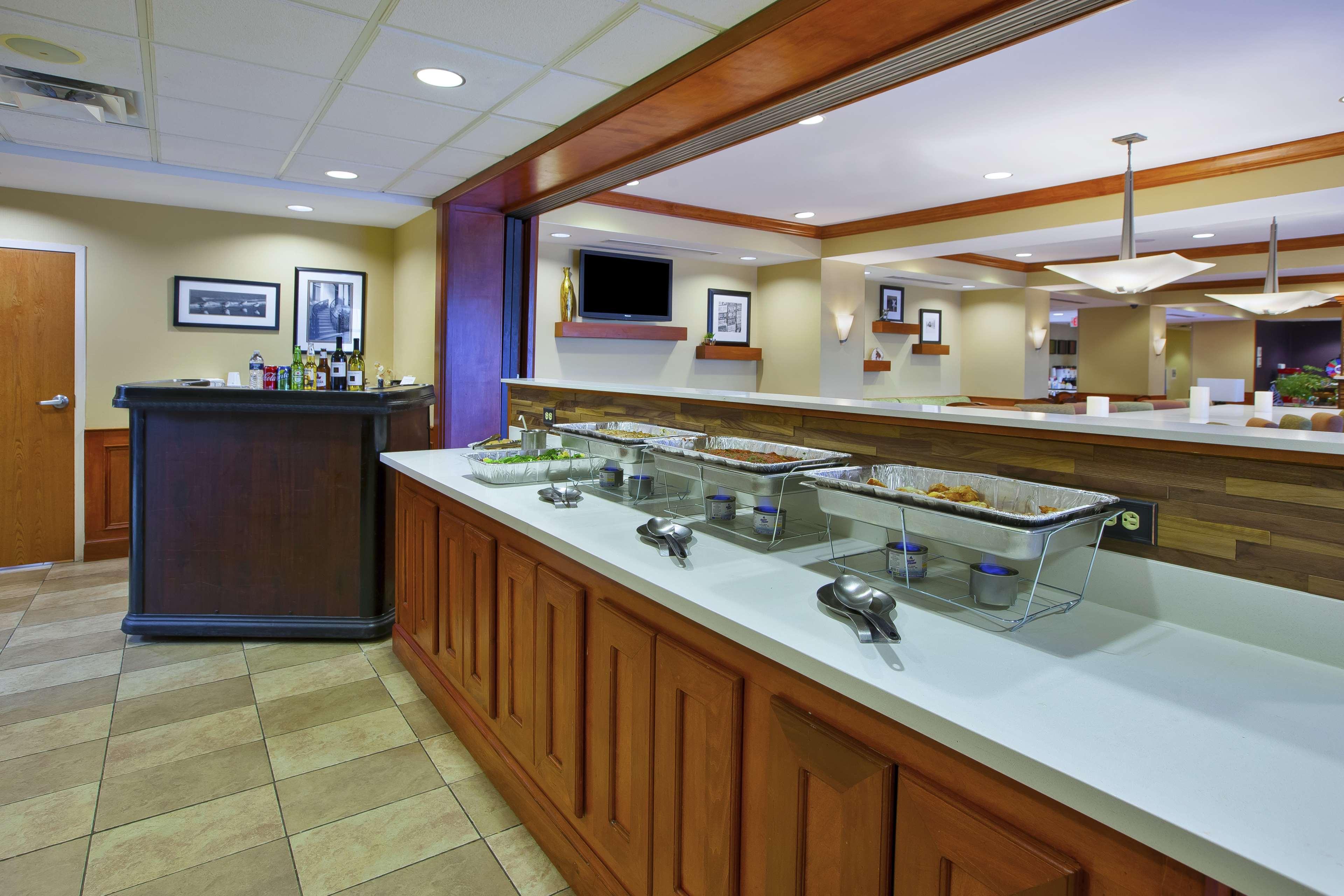 Hampton Inn Commerce/Novi Eksteriør bilde