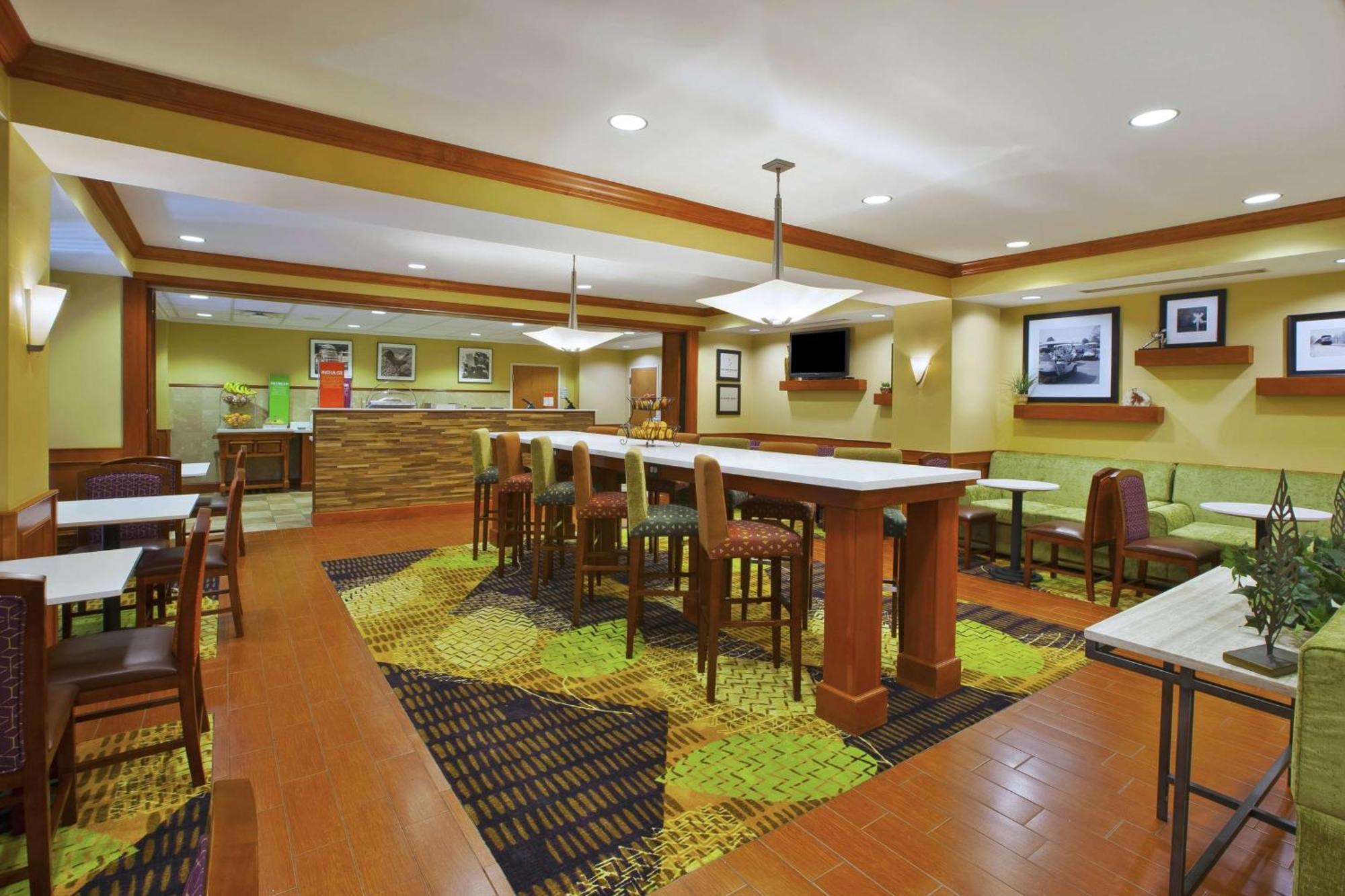 Hampton Inn Commerce/Novi Eksteriør bilde