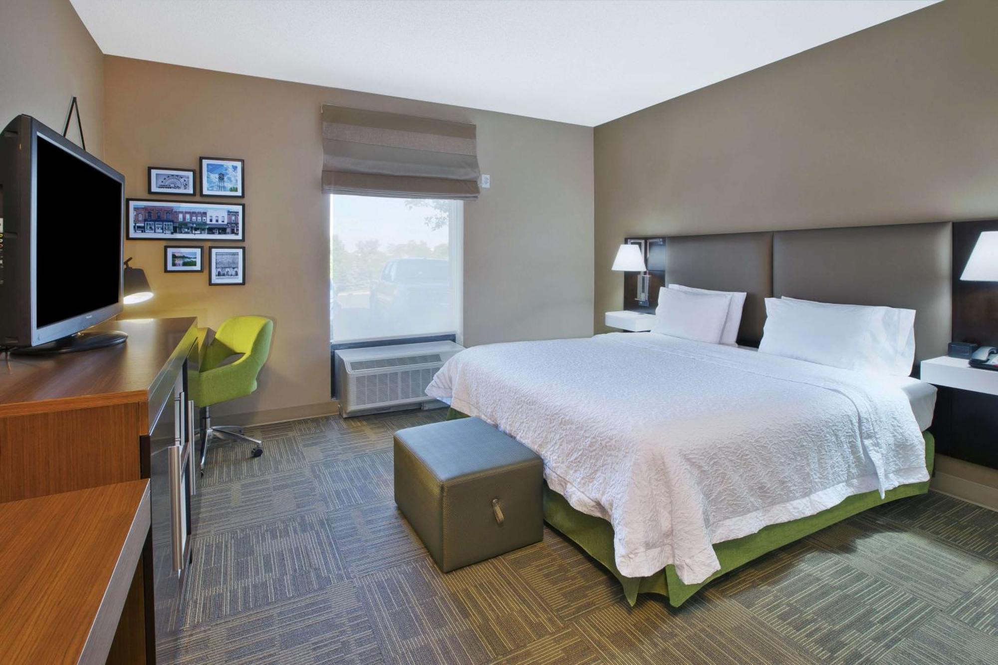 Hampton Inn Commerce/Novi Eksteriør bilde
