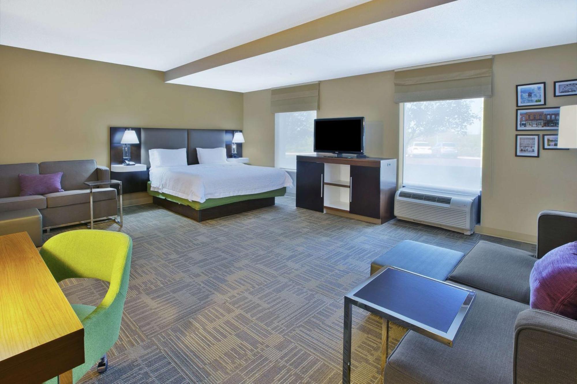 Hampton Inn Commerce/Novi Eksteriør bilde